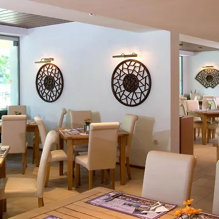 Flamingo 4* Hotel 4*